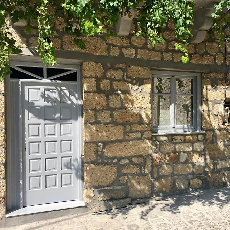 Nikolas Place בית נופש *