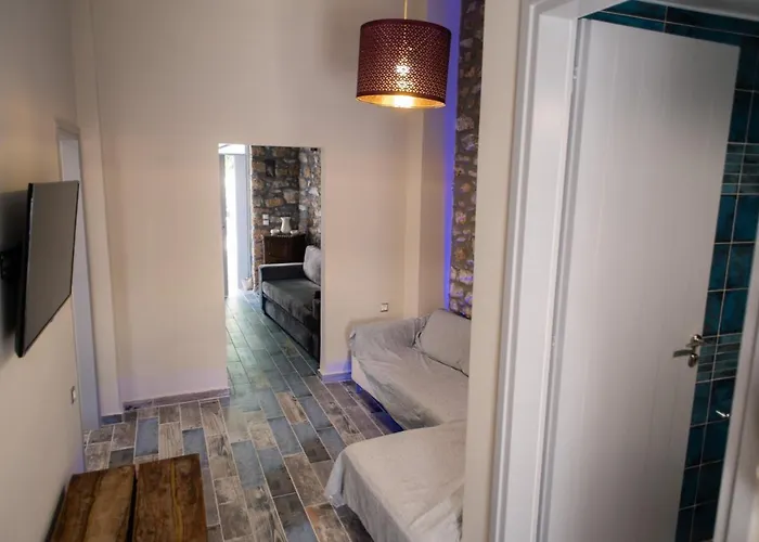 Nikolas Place Tatil Evi Oítilon