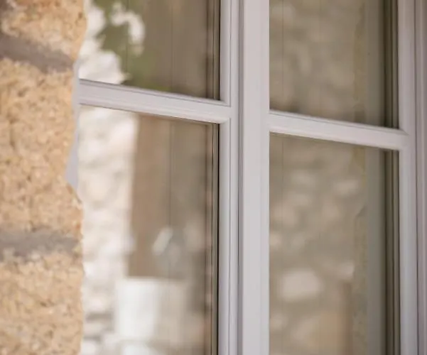 Nikolas Place * Oítilon