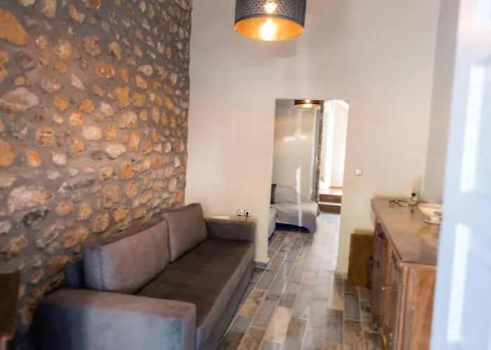 Nikolas Place Tatil Evi *