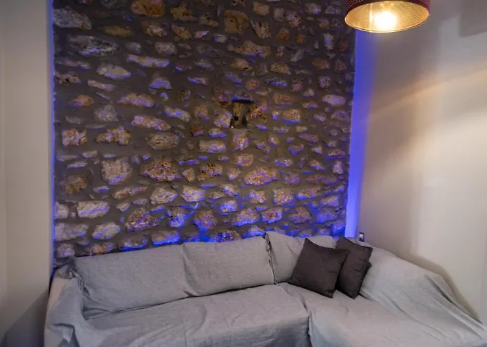 Nikolas Place Tatil Evi Oítilon